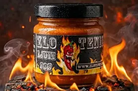 Zlotenica Standard ljuti sos u staklenoj teglici, idealan za svakodnevnu upotrebu.